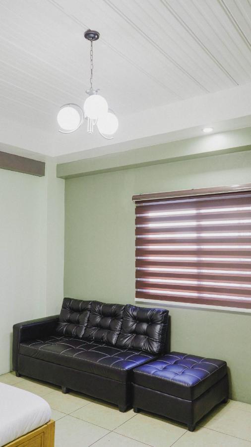 2428 Suites Urdaneta Exterior photo